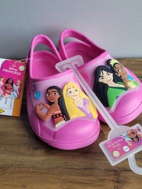 NWT Disney Princess Toddler Girls Size 9/10 Pink Clogs Sandals with Lights